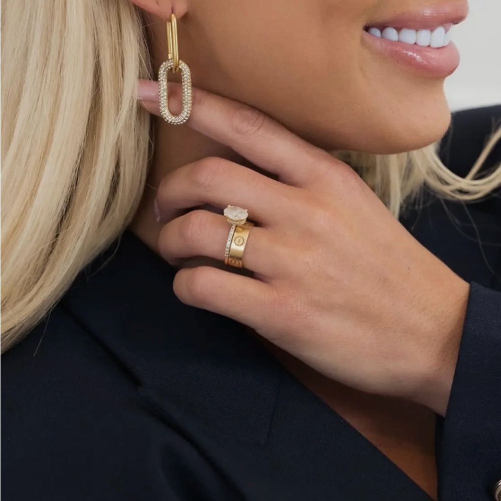 NEW 18k yellow gold